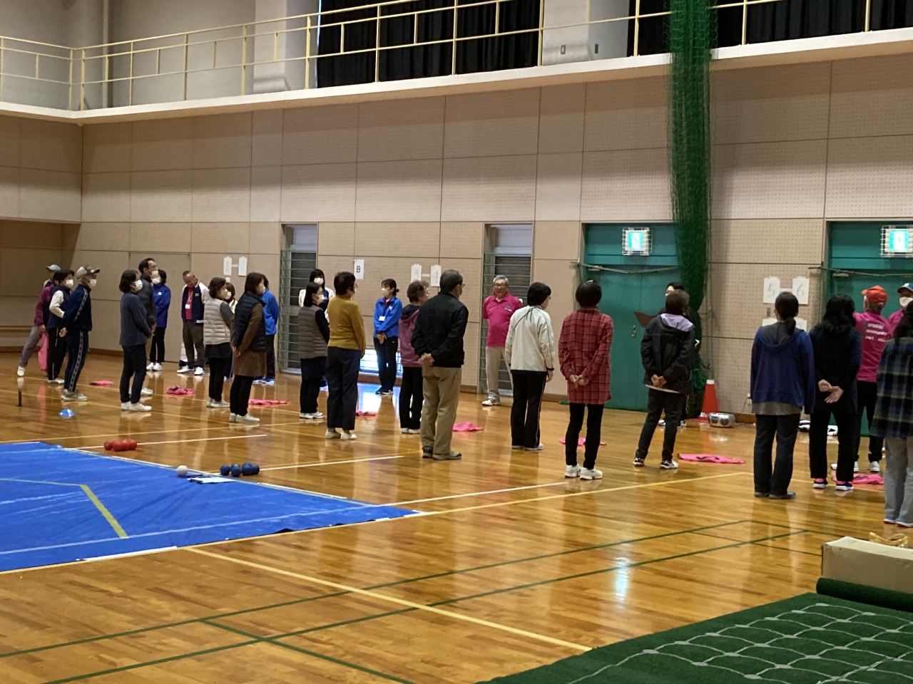 まず開会式